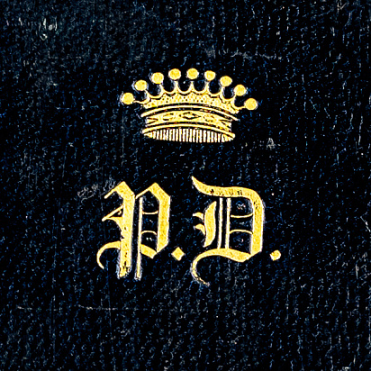 Суперэкслибрис, тиснение золотом, 25х25 мм. Изображение княжеской короны, под ней инициалы владельца «P.D.».
Павел Николаевич Демидов (1796-1840)
